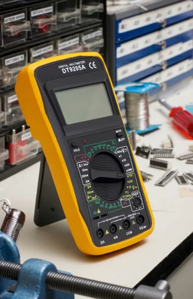 miernik-cyfrowy-z-temperatura-multimetr-marka-hertz