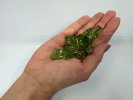 kostka-szklana-odcien-oliwkowy-grys-szklany-10kg-garden-grit