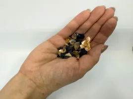 grys-szklany-mix-kolorow-dekoracja-wnetrza-i-ogrodu-garden-grit-93-05kg