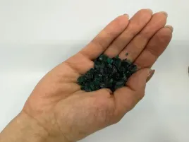 grys-szklany-ciemno-zielony-6-10-mm-dekoracja-wnetrza-i-ogrodu-10-kg