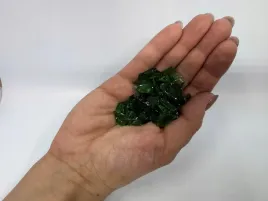 grys-szklany-zielony-3-6-mm-dekoracja-wnetrza-i-ogrodu-05-kg-garden-grit