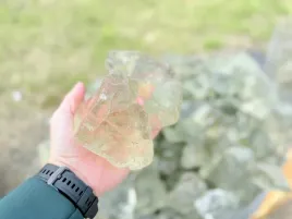 bryly-szklane-w-odcieniu-szampanskim-do-gabionu-4-8-cm-garden-grit-25kg