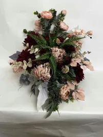 kompozycja-kwiaty-na-grob-cmentarz-bukiet-doniczka-sztuczne-kwiaty