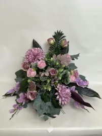 kompozycja-kwiaty-na-grob-cmentarz-bukiet-doniczka-sztuczne-kwiaty