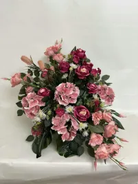 kompozycja-kwiaty-na-grob-cmentarz-bukiet-doniczka-sztuczne-kwiaty