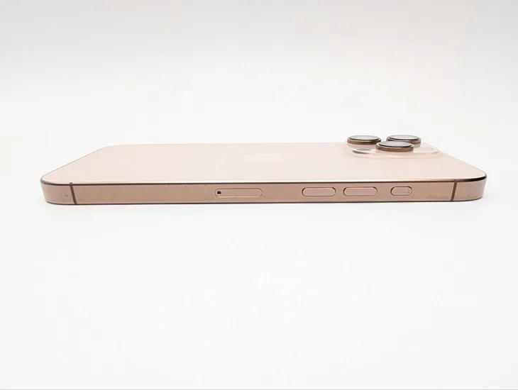 apple-iphone-16-pro-max-256gb-tytan-pustynny-funkcje-aparatu-autofocus-cyfrowa-stabilizacja-obrazu-hdr-lampa-blyskowa-nagrywanie-wideo-optyczna-stabilizacja-obrazu-panorama-samowyzwalacz-wykrywanie-twarzy-zdjecia-seryjne-zoom