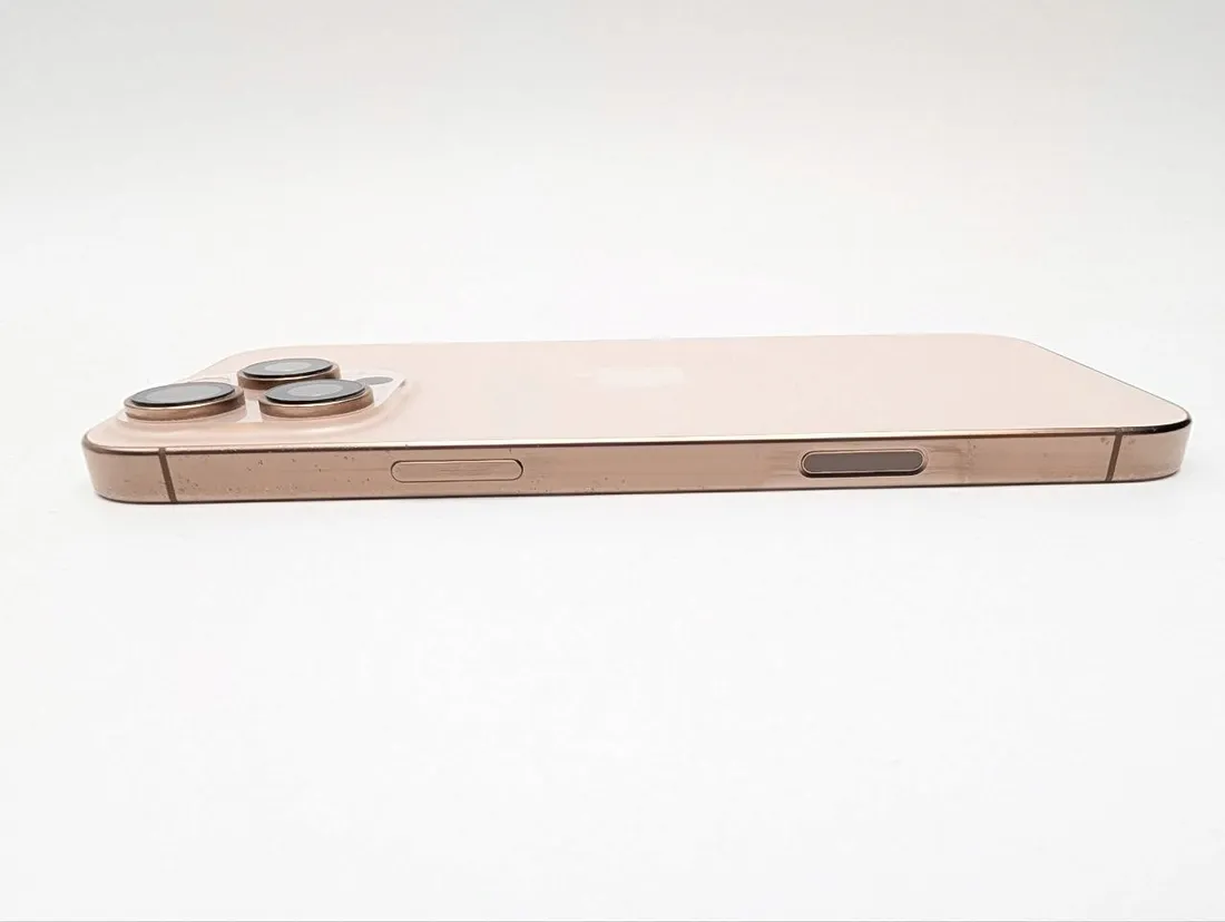 apple-iphone-16-pro-max-256gb-tytan-pustynny-model-telefonu-iphone-16-pro-max