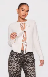 hc43106-prettylittlething-petite-wiazany-sweterek-ecru-50-m