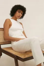 xc14306-oasis-klasyczny-top-bialy-bez-rekawow-41-xs