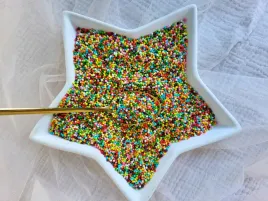 posypka-cukrowa-kolorowa-groszki-maczek-na-tort-fajerwerki-40g