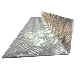 katownik-aluminiowy-ryflowany-wewnetrznie-90x60x3