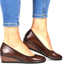 polbuty-damskie-na-koturnie-vinceza-58628-brazowe