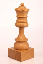 puchar-szachowy-drewniany-35-cm-or-bialy-hetman-or-trofeum-nagroda