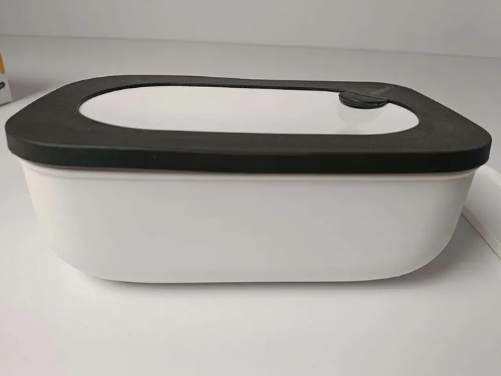 lunch-box-guzzini-900-ml-pojemnosc-900-ml