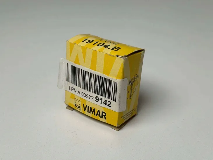 vimar-nsw28799-podswietlany-przycisk-produkt-wprowadzony-do-obrotu-na-terenie-ue-przed-13-12-2024-nie-stan-powystawowy