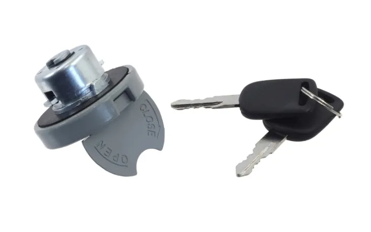 korek-wlewu-z-kluczykami-do-gtr