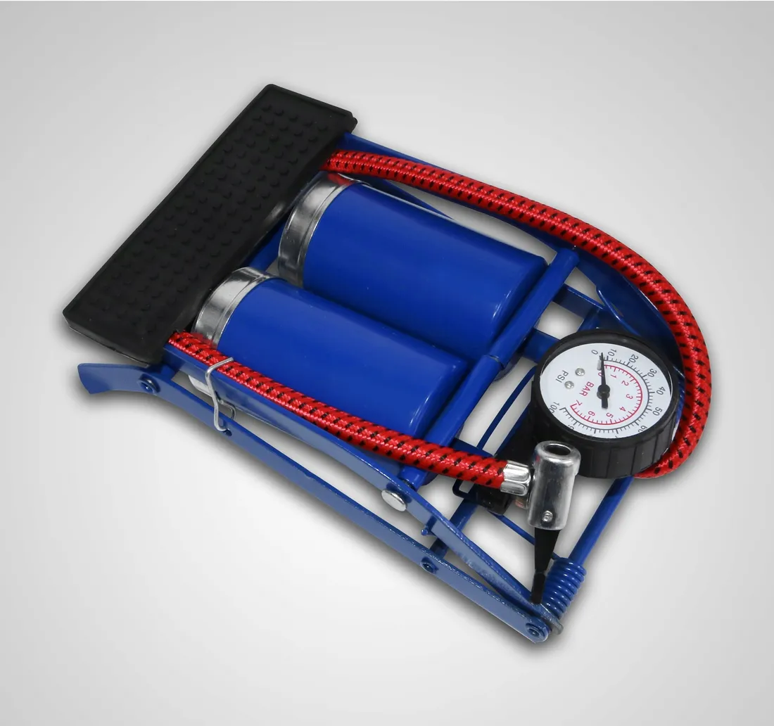 pompka-nozna-rowwerowa-samochodowa-2-tlokowa-manometr-3-koncowki-podlogowa-stan-nowy