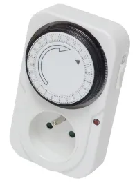 programator-czasowy-mechaniczny-24h-dobowy-230v-16a-timer-do-gniazdka-3500w