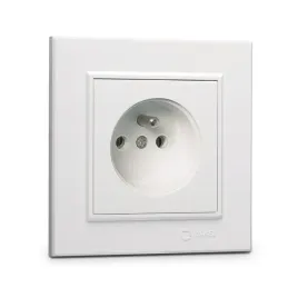 karea-gniazdo-pojedyncze-z-uz-2p-z-z-ramka-bialy-56001019-makel