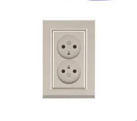 karea-podwojne-z-uziemieniem-monoblok-2x2p-z-perla-56100018