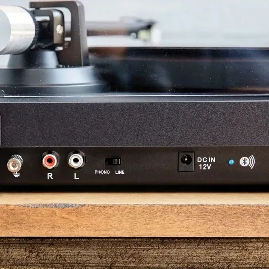 gramofon-bluetooth-crosley-c6b-bk-pu