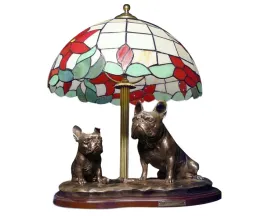 buldog-francuski-lampa-z-witrazowym-abazurem-lampka-na-stol-ze-statuetka