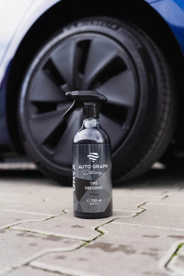 auto-graph-onyx-trwaly-satynowy-dressing-do-opon-750ml