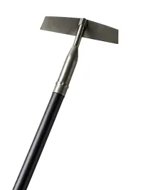 motyka-ogrodowa-stalowa-do-chwastow-spulchniania-gleby-150-cm