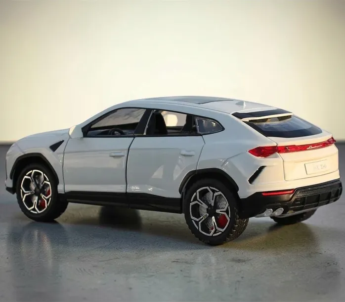 model-1-24-lamborgini-urus-suv-bialy-stan-nowy-stan-opakowania-oryginalne
