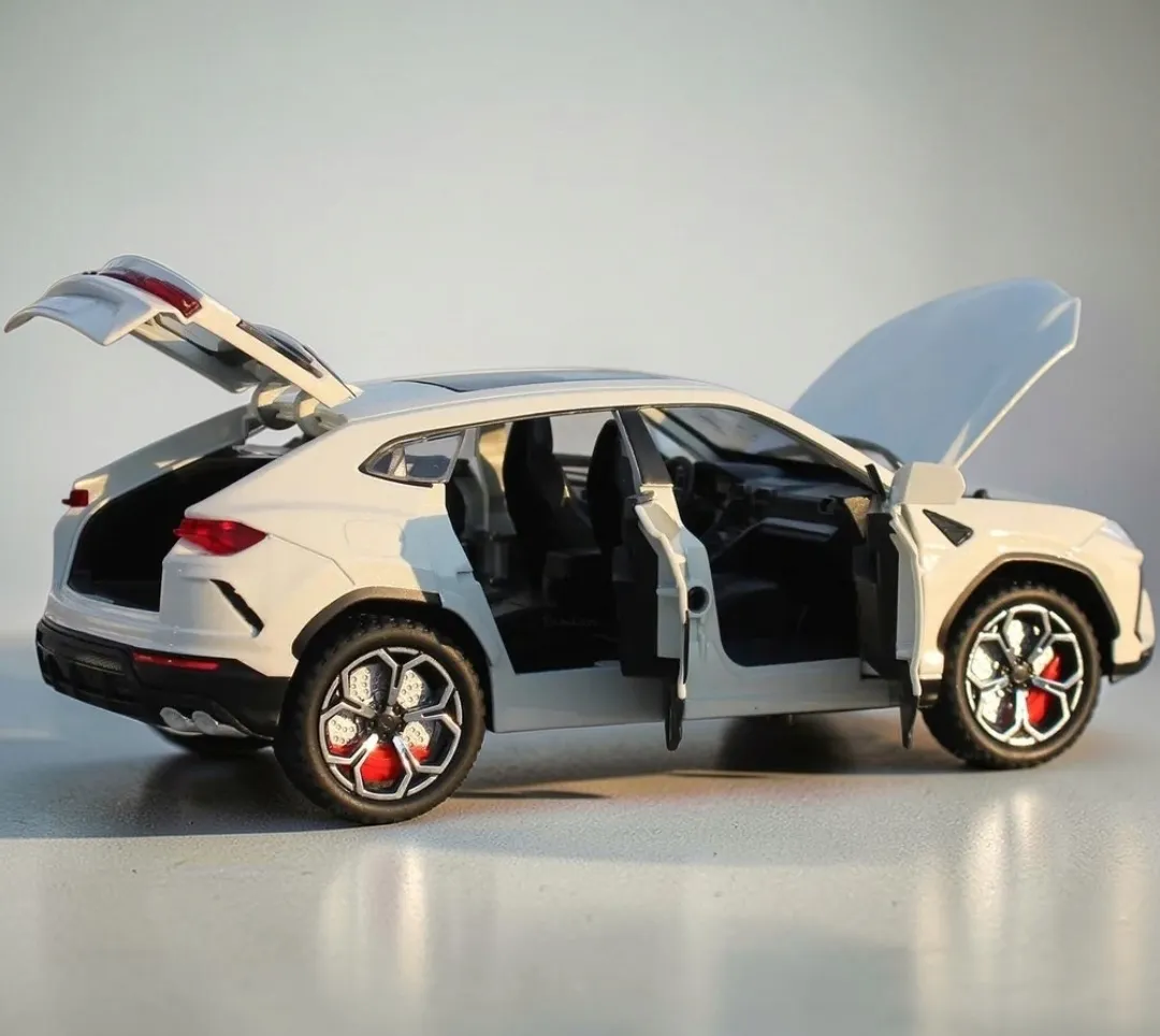 model-1-24-lamborgini-urus-suv-bialy-stan-nowy