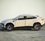 model-1-24-lamborgini-urus-suv-bialy-stan-nowy-stan-opakowania-oryginalne-wiek-6-lat