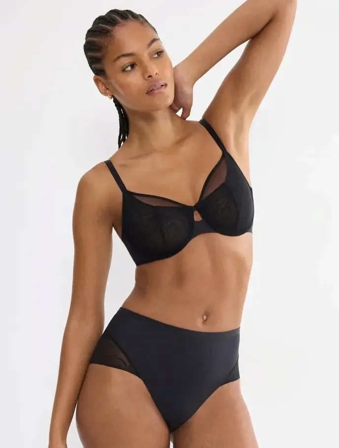 triumph-comfort-contour-w01-czarny-75-e-stan-nowy