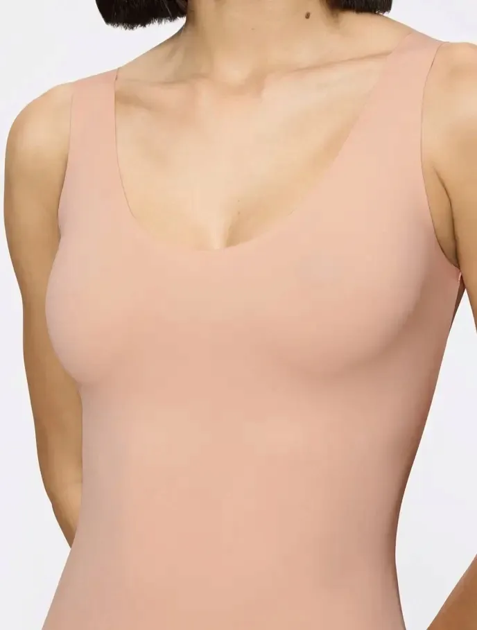 triumph-body-make-up-illusion-tank-top-ex-40