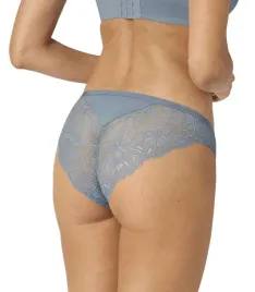 triumph-amourette-charm-brazilian01-36