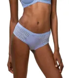 triumph-aura-spotlight-maxi-42
