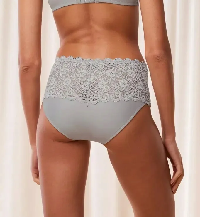 triumph-amourette-maxi-szare-46