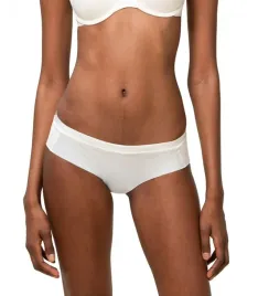 triumph-body-make-up-soft-touch-hipster-ex-42
