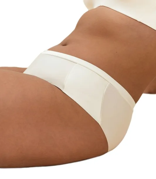 triumph-body-make-up-soft-touch-hipster-ex-42-wzor-dominujacy-bez-wzoru