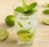 sok-rioba-limonka-750-ml-produkt-nie-zawiera-konserwantow