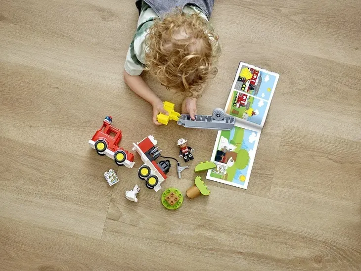lego-duplo-woz-strazacki-10969-rodzaj-brak-informacji
