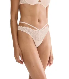 triumph-that-night-in-vegas-string-pudrowy-roz-38
