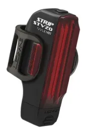 lampka-tylna-lezyne-strip-drive-rear-stvzo-36-lumenow-usb-czarna