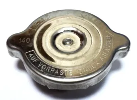 korek-chlodnicy-mercedes