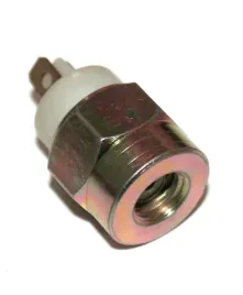 wylacznik-czujnik-swiatla-stop-man-daf-mb-volvo