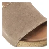 klapki-armodo-40311-w-taupe-plec-produkt-damski