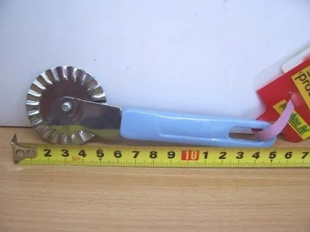 radelko-noz-do-pizzy-practic-5-cm-stan-nowy