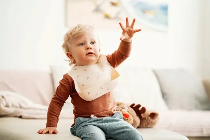 petiteandmars-sliniak-silik-sam-beige-latawce-stan-nowy