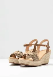 b21107-wallis-sandaly-espadryle-na-platformie-39