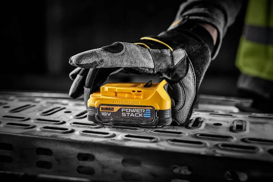 dewalt-zakretarka-udarowa-powerstack-18v-dcf850e1t