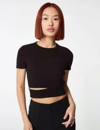 hc44213-jennyfer-bialy-crop-top-z-rozcieciem-xxs